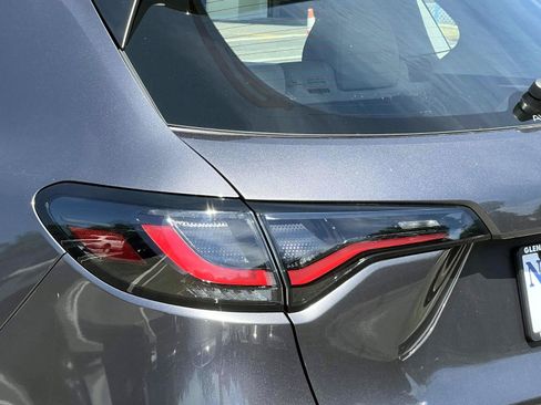 Certified 2023 Honda HR-V LX image 9