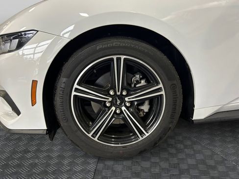 Used 2025 Ford Mustang Coupe RWD image 14