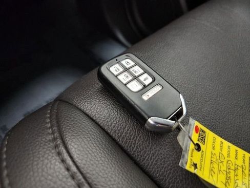 Used 2018 Honda Odyssey EX-L image 35