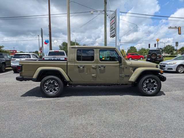 New 2026 Jeep Gladiator Sport AWD/4WD image 3