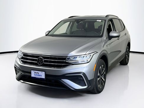 Used 2022 Volkswagen Tiguan S image 1
