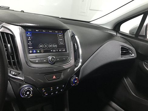 Used 2019 Chevrolet Cruze LS w/ LS Fleet Convenience Package FWD image 28