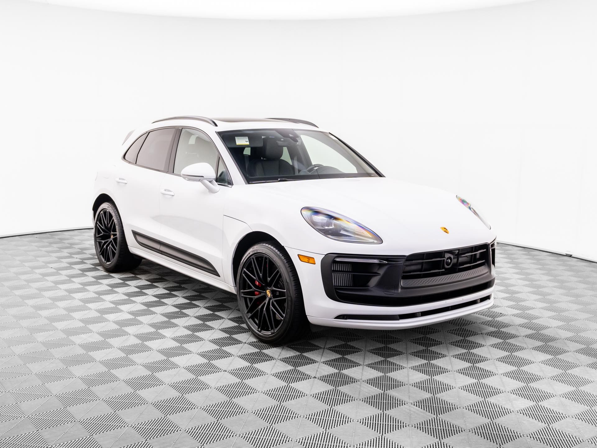 Certified 2023 Porsche Macan GTS AWD/4WD image 6