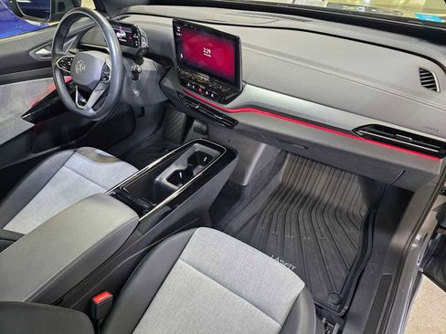 Used 2023 Volkswagen ID.4 Pro image 11