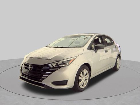 Used 2025 Nissan Versa S FWD image 8