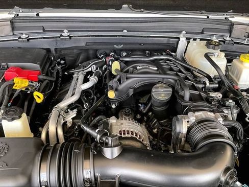 Used 2023 Jeep Gladiator Sport AWD/4WD image 20