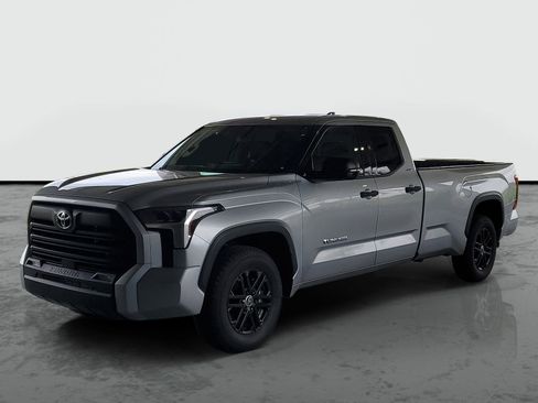 Used 2022 Toyota Tundra SR5 w/ SR5 Convenience Package RWD image 4