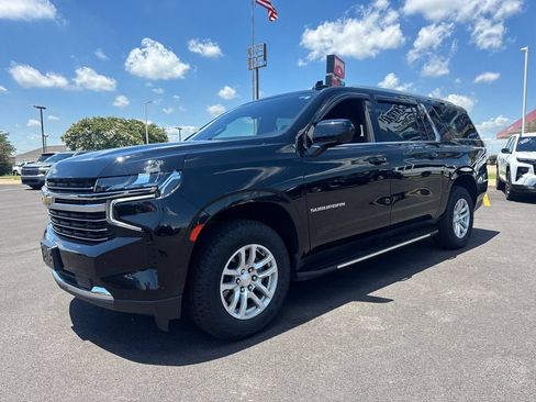 Used 2023 Chevrolet Suburban LT AWD/4WD image 2
