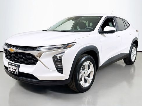 New 2026 Chevrolet Trax LS image 1