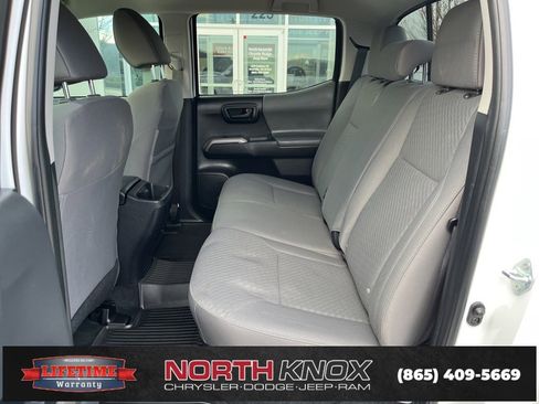 Used 2023 Toyota Tacoma SR5 w/ Technology Package image 13