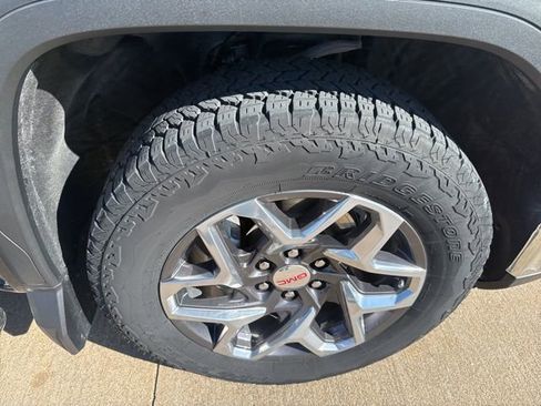 Used 2023 GMC Sierra 1500 SLT image 58