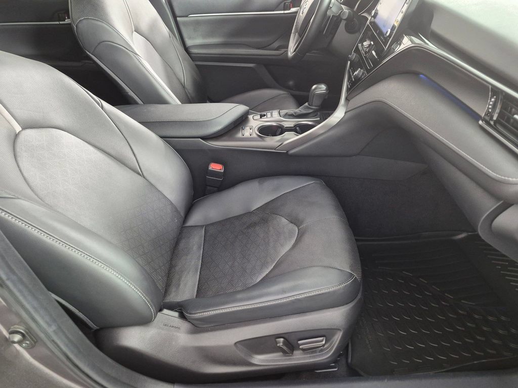 Used 2021 Toyota Camry XSE w/ Navigation Upgrade Package FWD image 32