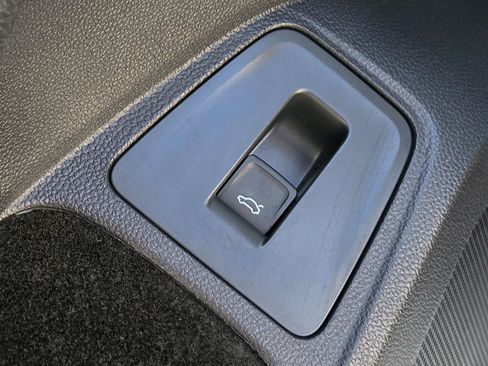 Certified 2024 Volkswagen Tiguan SE AWD/4WD image 20
