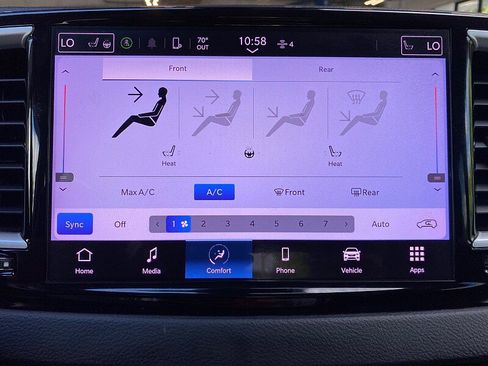 Used 2022 Chrysler Pacifica Touring-L FWD image 47