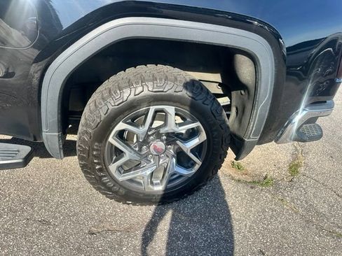 Used 2024 GMC Sierra 1500 SLT w/ SLT Premium Plus Package AWD/4WD image 28