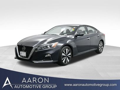 Used 2022 Nissan Altima 2.5 SV