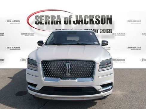 Used 2018 Lincoln Navigator L Reserve w/ Technology Package image 3