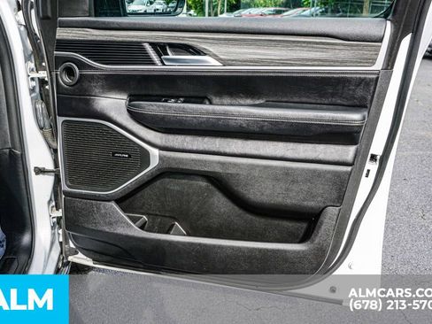 Used 2023 Jeep Wagoneer Series III w/ Preferred Equipment Group image 61