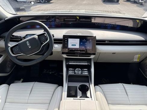 New 2026 Lincoln Nautilus Reserve AWD/4WD image 16