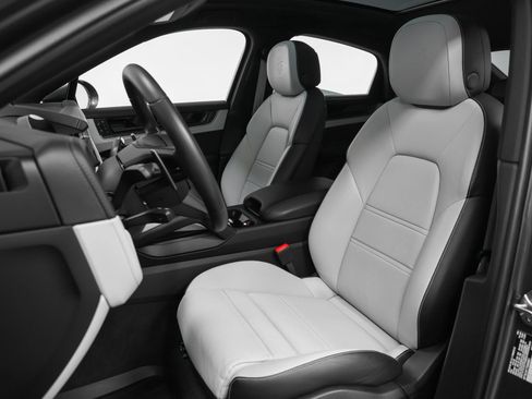 Certified 2026 Porsche Cayenne S AWD/4WD image 56