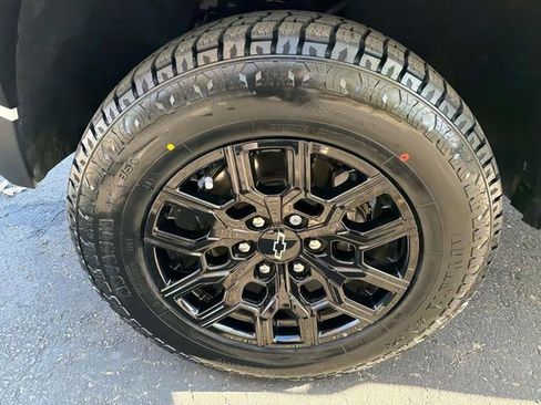 Used 2023 Chevrolet Colorado Trail Boss image 41