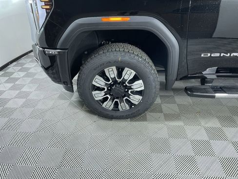 New 2025 GMC Sierra 2500 Denali image 33