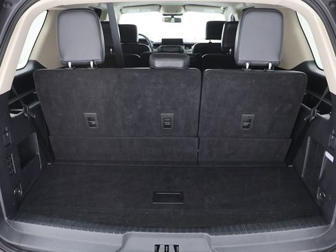 Used 2024 Ford Expedition XLT image 28