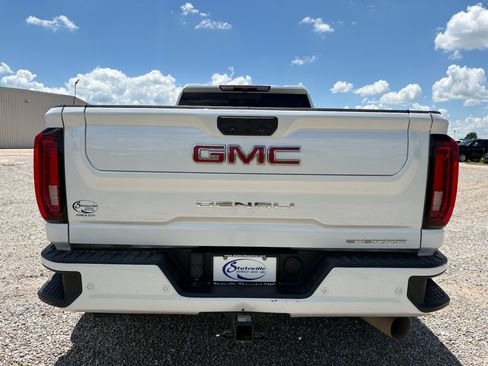 Used 2023 GMC Sierra 3500 Denali AWD/4WD image 6