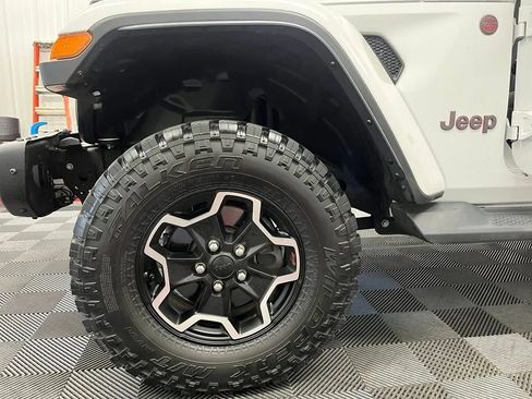 Used 2024 Jeep Wrangler Unlimited Rubicon AWD/4WD image 29
