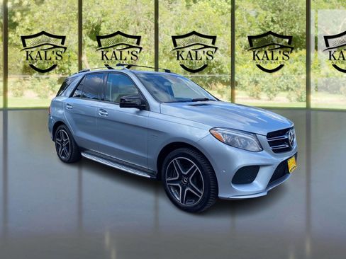 Used 2018 Mercedes-Benz GLE 43 AMG AMG GLE 43 4MATIC w/ Premium 3 Package image 3