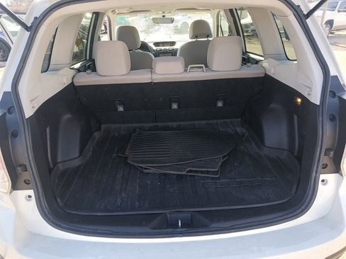 Used 2018 Subaru Forester 2.5i Premium w/ All-Weather Package image 18