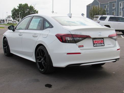 Used 2025 Honda Civic Sport image 8