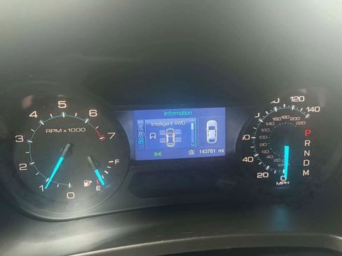 Used 2015 Ford Explorer XLT image 16