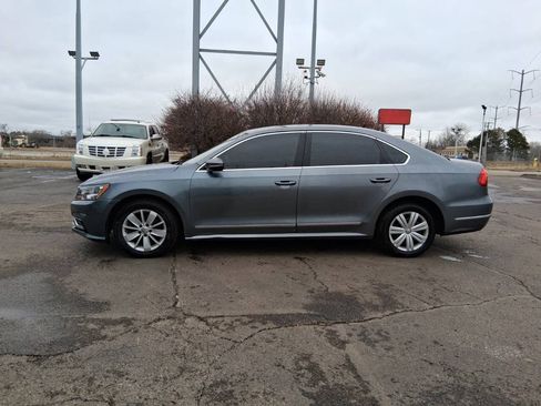 Used 2016 Volkswagen Passat 1.8T S FWD image 4