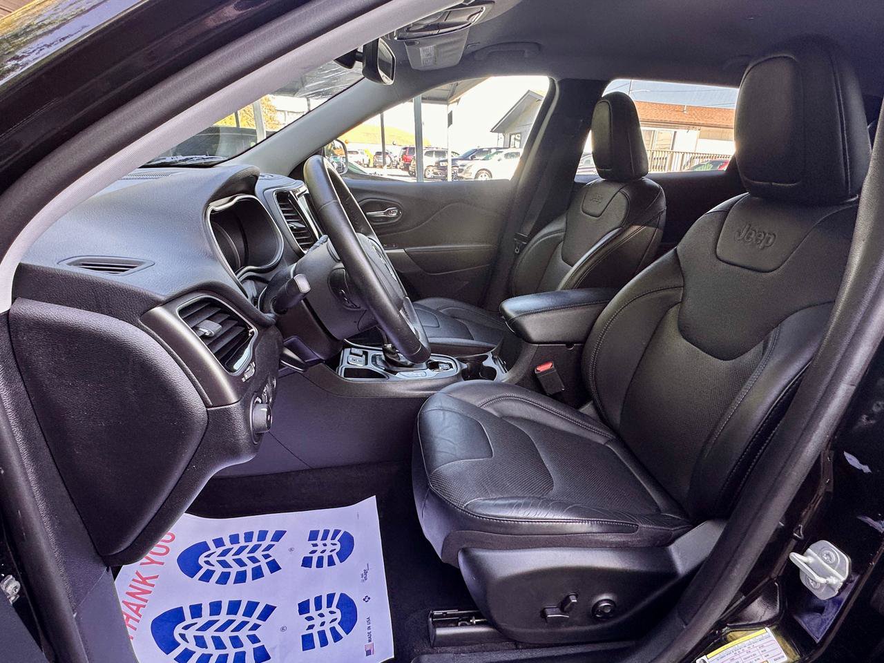 Used 2019 Jeep Cherokee Limited FWD image 10