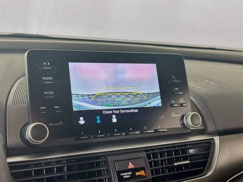 Used 2019 Honda Accord LX image 17