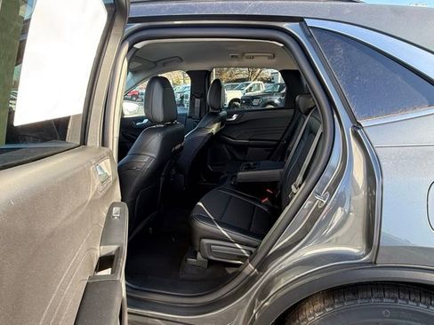 New 2026 Ford Escape SE image 13