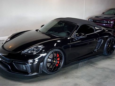 Used 2022 Porsche 718 Boxster Spyder RWD image 25