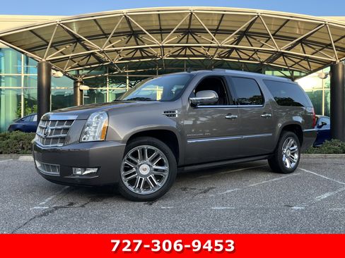 Used 2013 Cadillac Escalade ESV Platinum RWD image 1