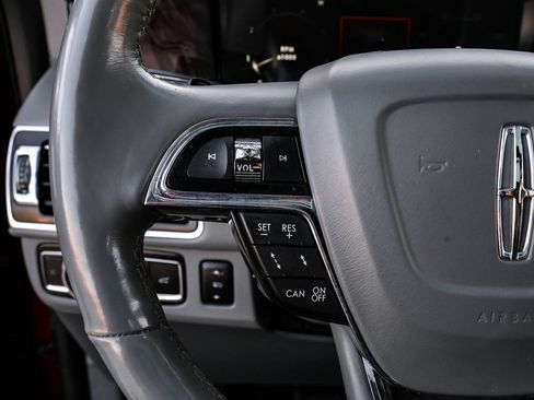Used 2018 Lincoln Navigator Reserve w/ Technology Package image 22