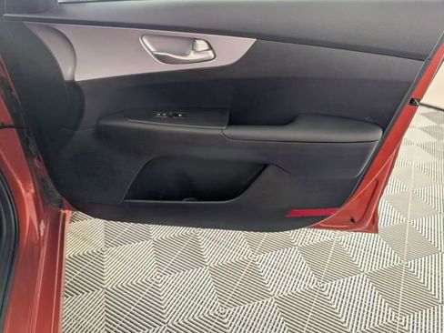 Used 2024 Kia Forte LXS FWD image 27