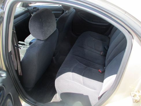 Used 2004 Dodge Stratus SXT w/ Sun & Fun Group FWD image 9