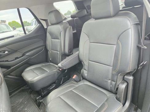 Used 2019 Chevrolet Traverse Premier w/ Driver Confidence II Package FWD image 10
