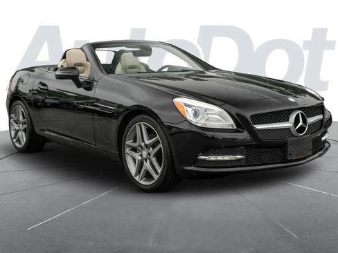 Used 2014 Mercedes-Benz SLK 250 w/ Premium Package image 4