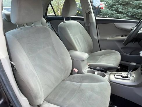 Used 2011 Toyota Corolla LE FWD image 28