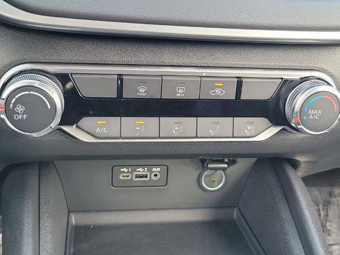 Certified 2025 Nissan Altima 2.5 S FWD image 9