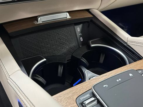 Certified 2025 Mercedes-Benz GLE 450e 4MATIC image 32