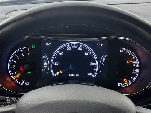 Used 2020 Jeep Grand Cherokee Altitude image 12