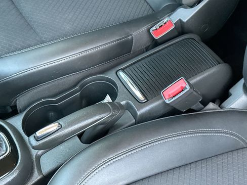 Used 2022 Buick Encore Preferred w/ Safety Package image 20