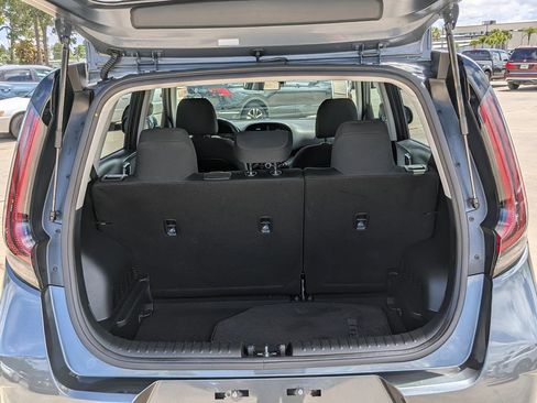 Certified 2025 Kia Soul LX FWD image 12